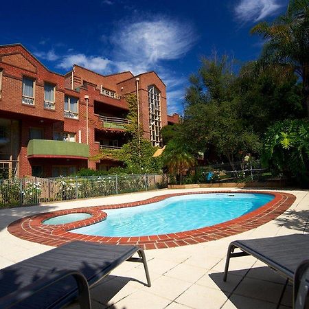 Comfort Apartments Royal Gardens Melbourne Exterior photo