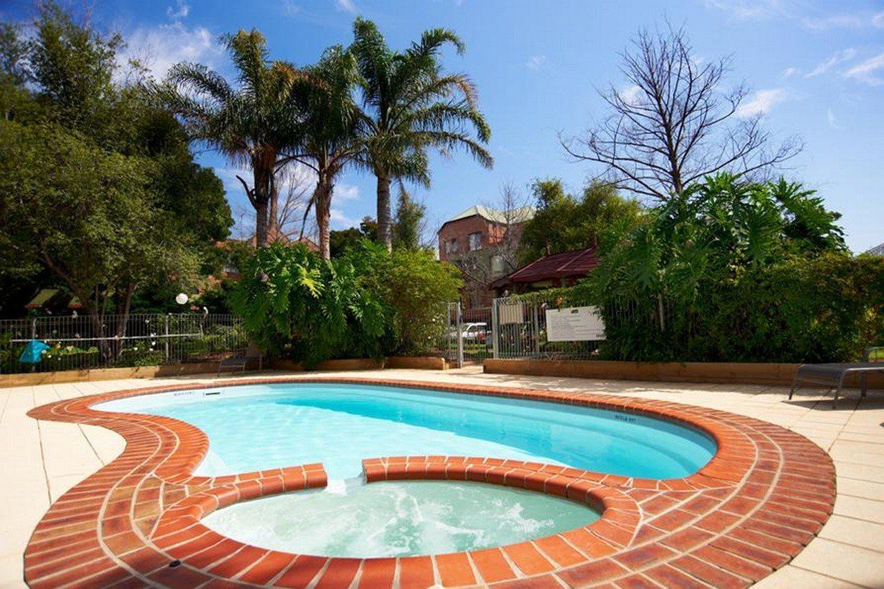 Comfort Apartments Royal Gardens Melbourne Facilities photo
