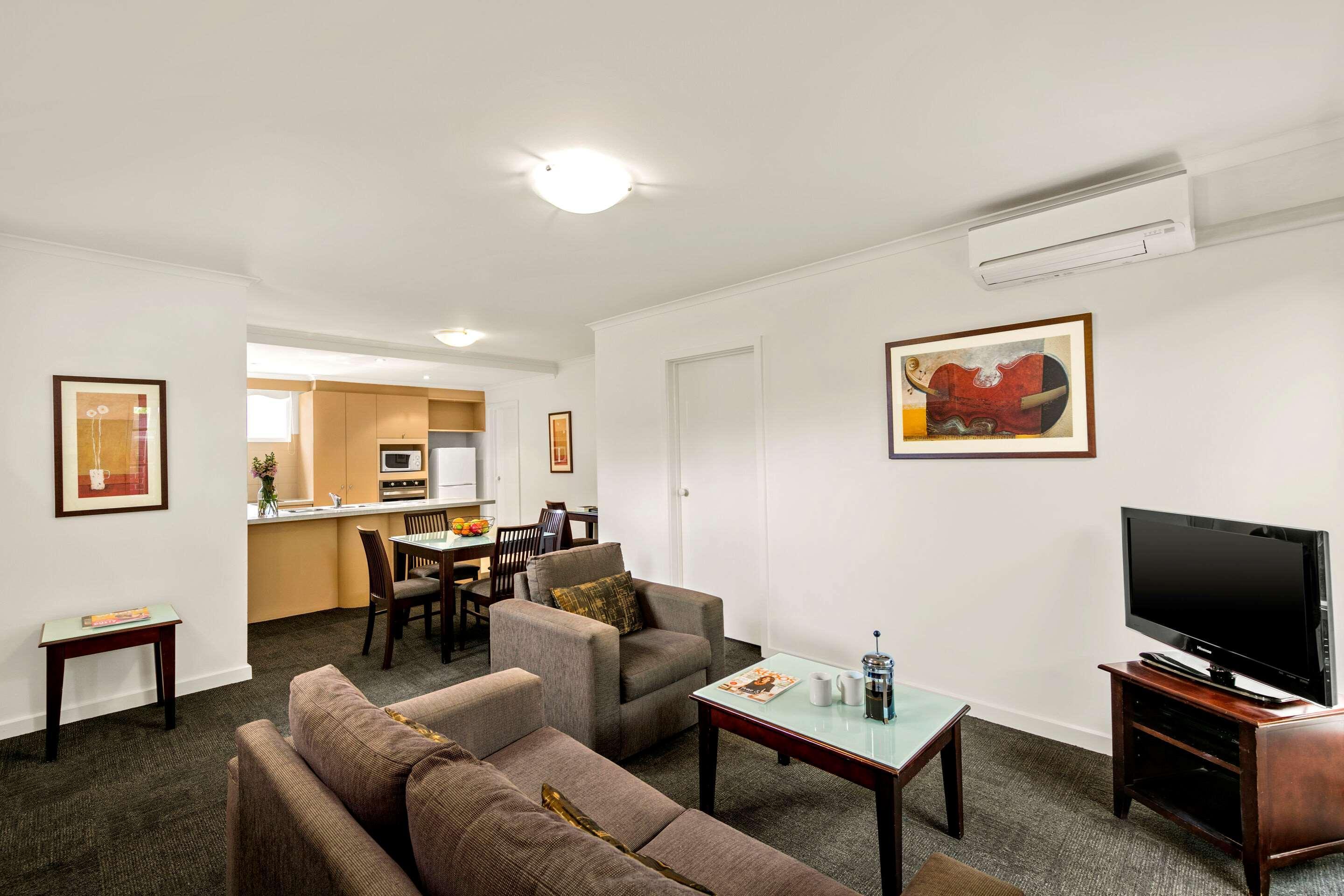 Comfort Apartments Royal Gardens Melbourne Exterior photo