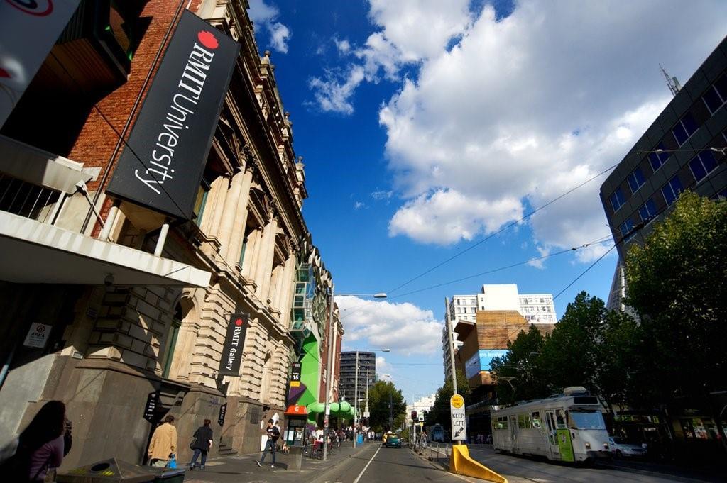 Comfort Apartments Royal Gardens Melbourne Exterior photo