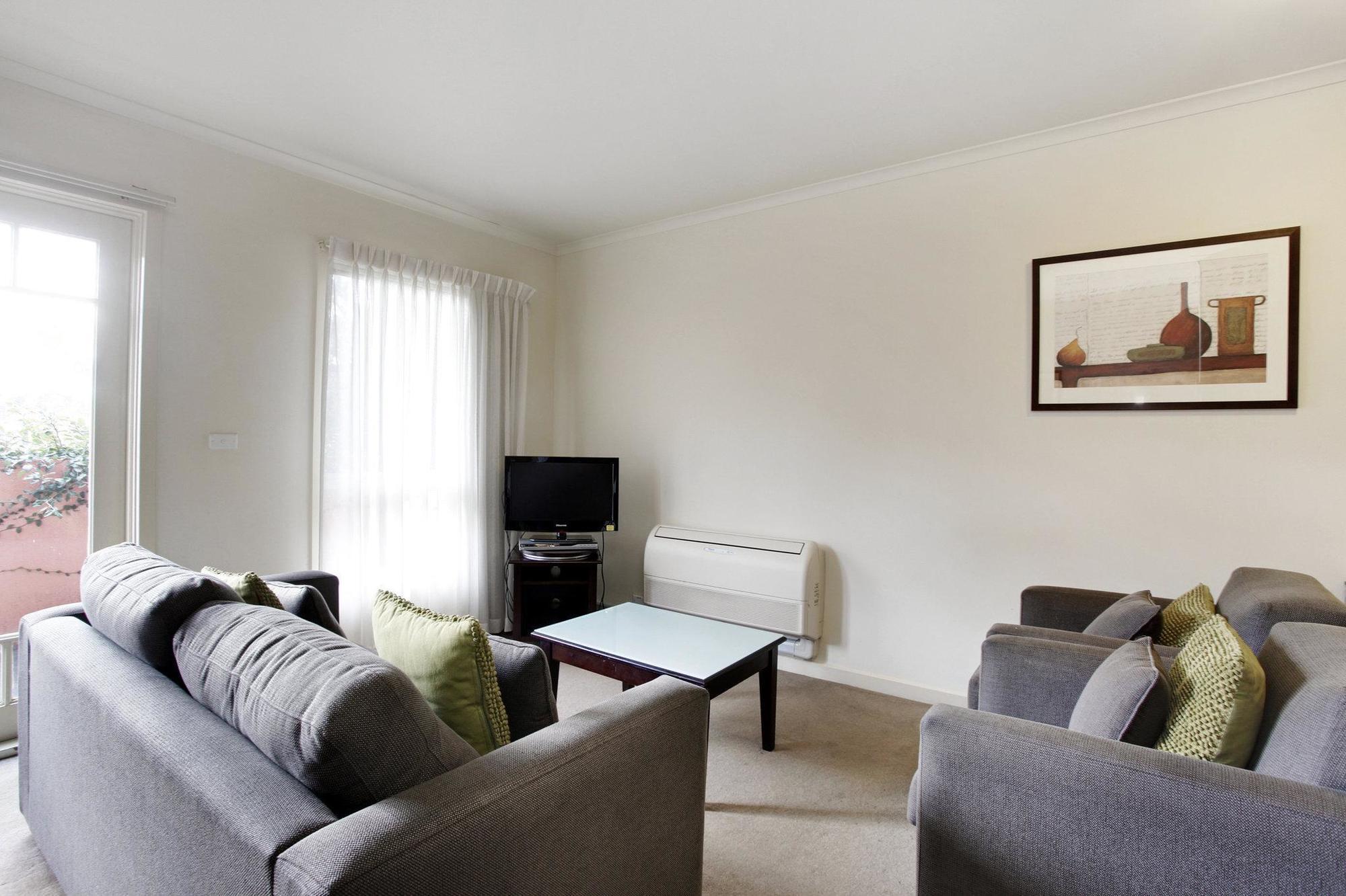 Comfort Apartments Royal Gardens Melbourne Exterior photo